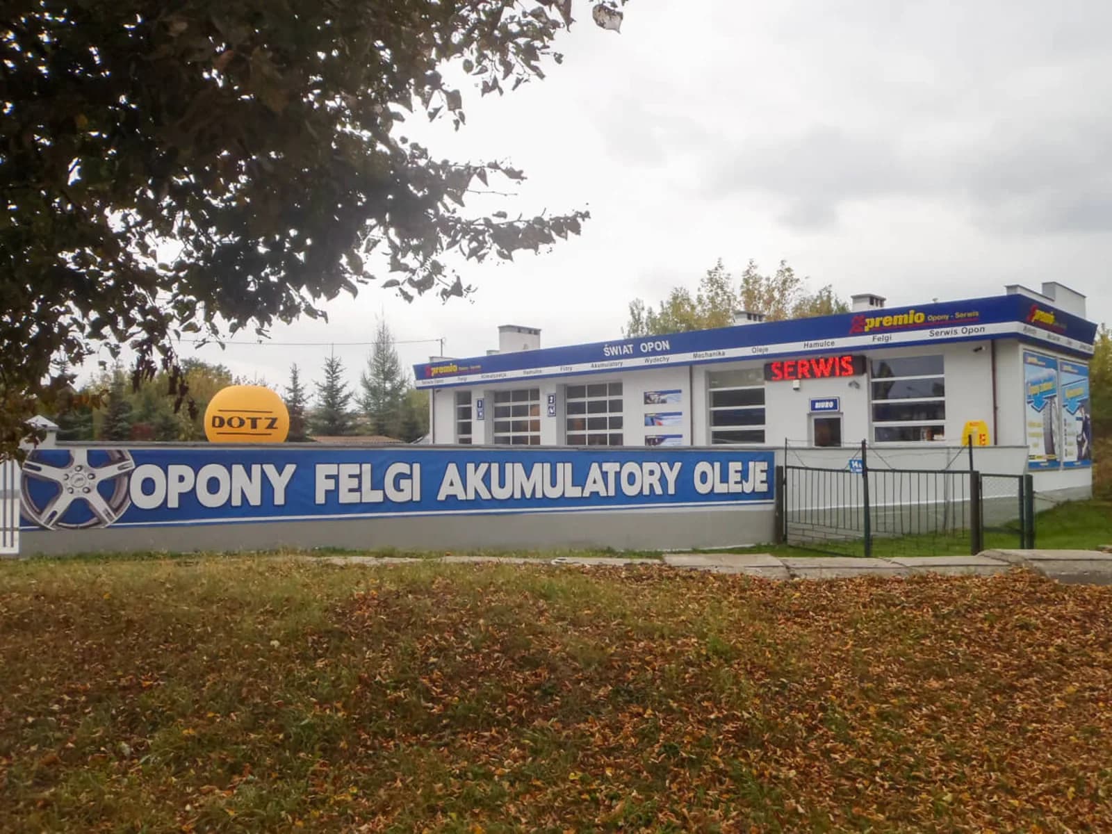 Szyld: opony, felgi, akumulatory, olej